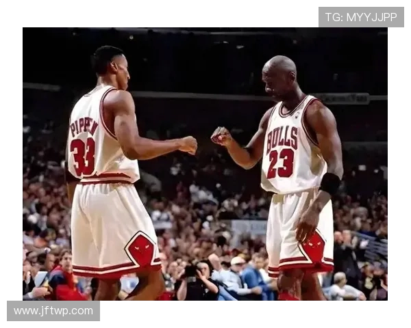 2015年NBA季后赛骑士与公牛半决赛激战回顾与精彩瞬间分析